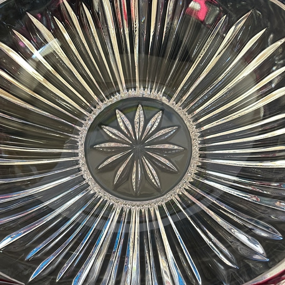 Elegant Oneida Red and Clear Crystal Bowl 9.5” centerpiece - Picture 4 of 7